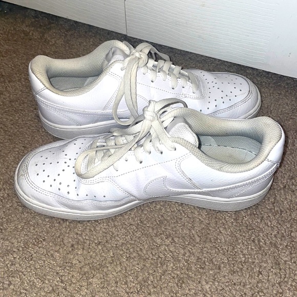 Nike Court Vision Low Women's Shoes - 9 - Picture 2 of 3